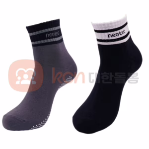 양말 두 켤레가 나란히